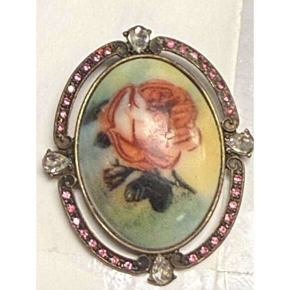 Vintage Gold-Tone Oval Floral Brooch With Hand-Painted Rose & Pink Rhinestones - Picture 3 of 4